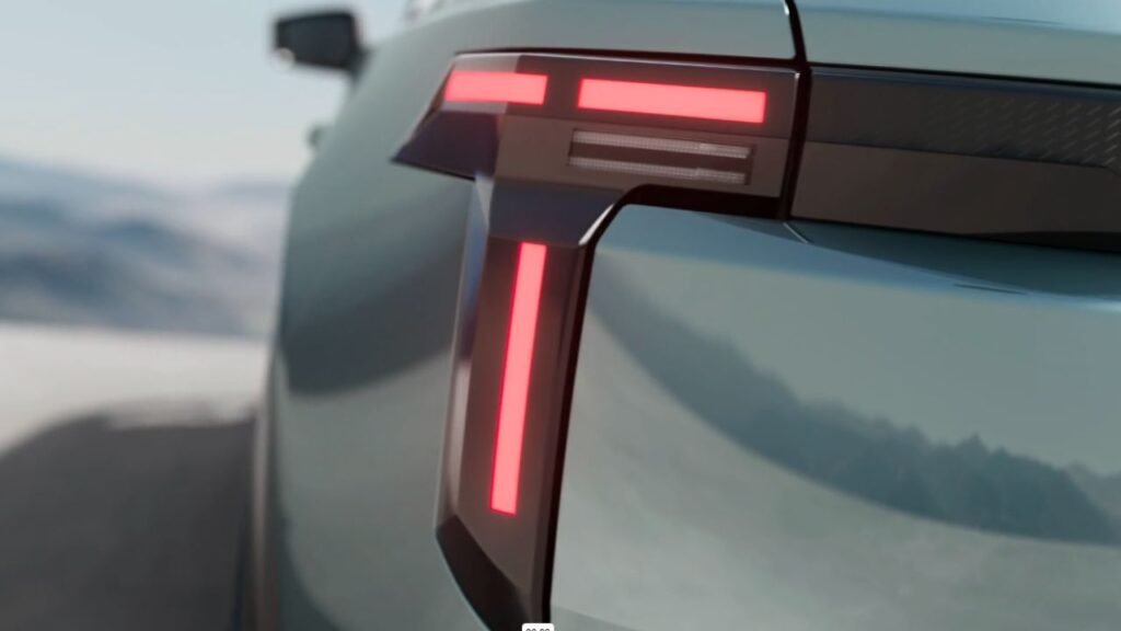 Renault Dacia Striker images