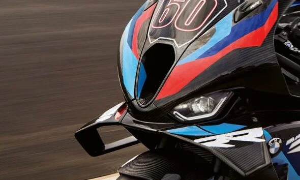 2026 BMW M 1000 R Arrives With 210 HP, Aggressive Design