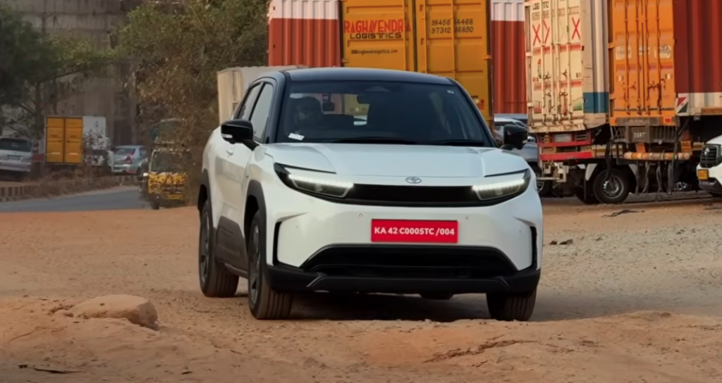 Toyota Urban Cruiser Ebella front view